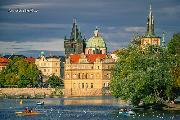 Vltava River playground - boats, people, birds! |OFs1373|
