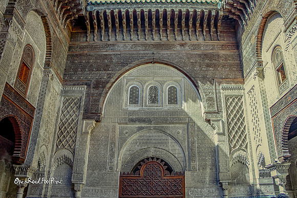 Inside the courtyard, right wall. |OFa1415|